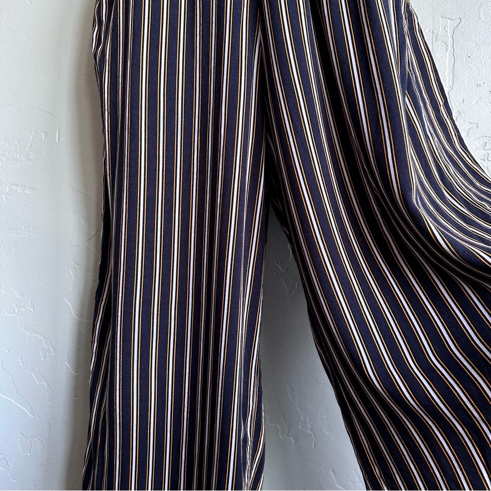 Hollister Women’s Navy‎ White Yellow Striped Jumpsuit Small EUC Coastal Summer - Picture 5 of 8